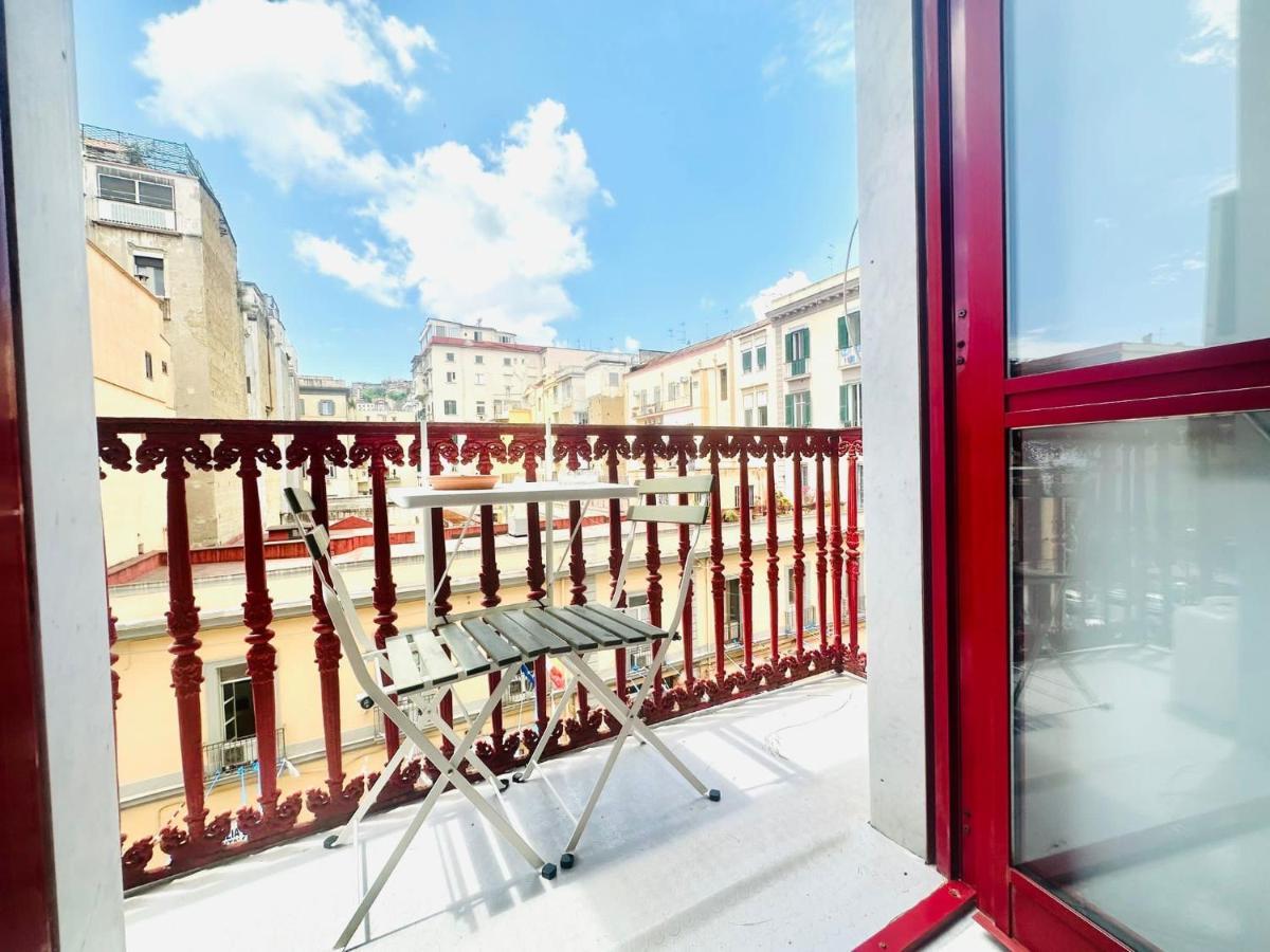 ナポリ Family Relax Caracciolo Bed & Breakfast エクステリア 写真